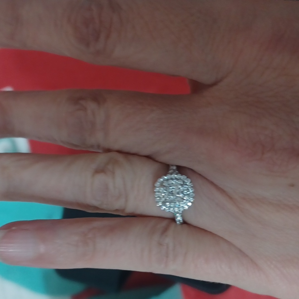 Tiffany soleste cushion cut diamond ring - Picture 7 of 8